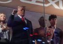Donald Trump assobiado e apanhado quase a dormir durante o jogo Donald Trump assobiado e apanhado quase a dormir durante o jogo