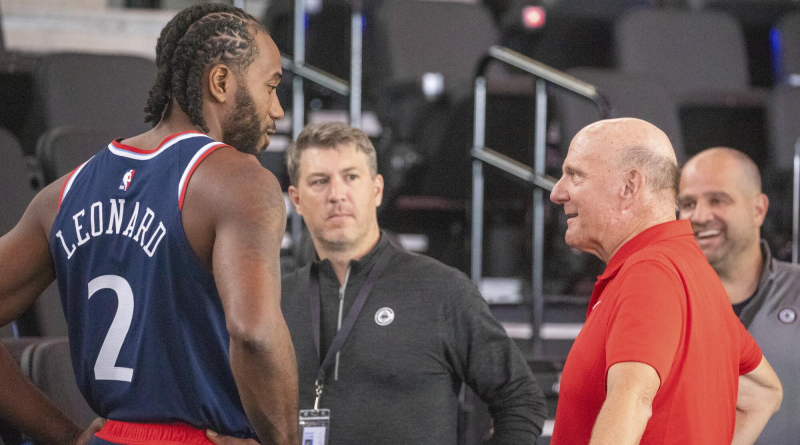 Alerta: Kawhi proibido de jogar em Toronto Alerta: Kawhi proibido de jogar em Toronto