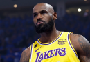 LeBron James entre três equipas para tomar a decisão final LeBron James entre três equipas para tomar a decisão final